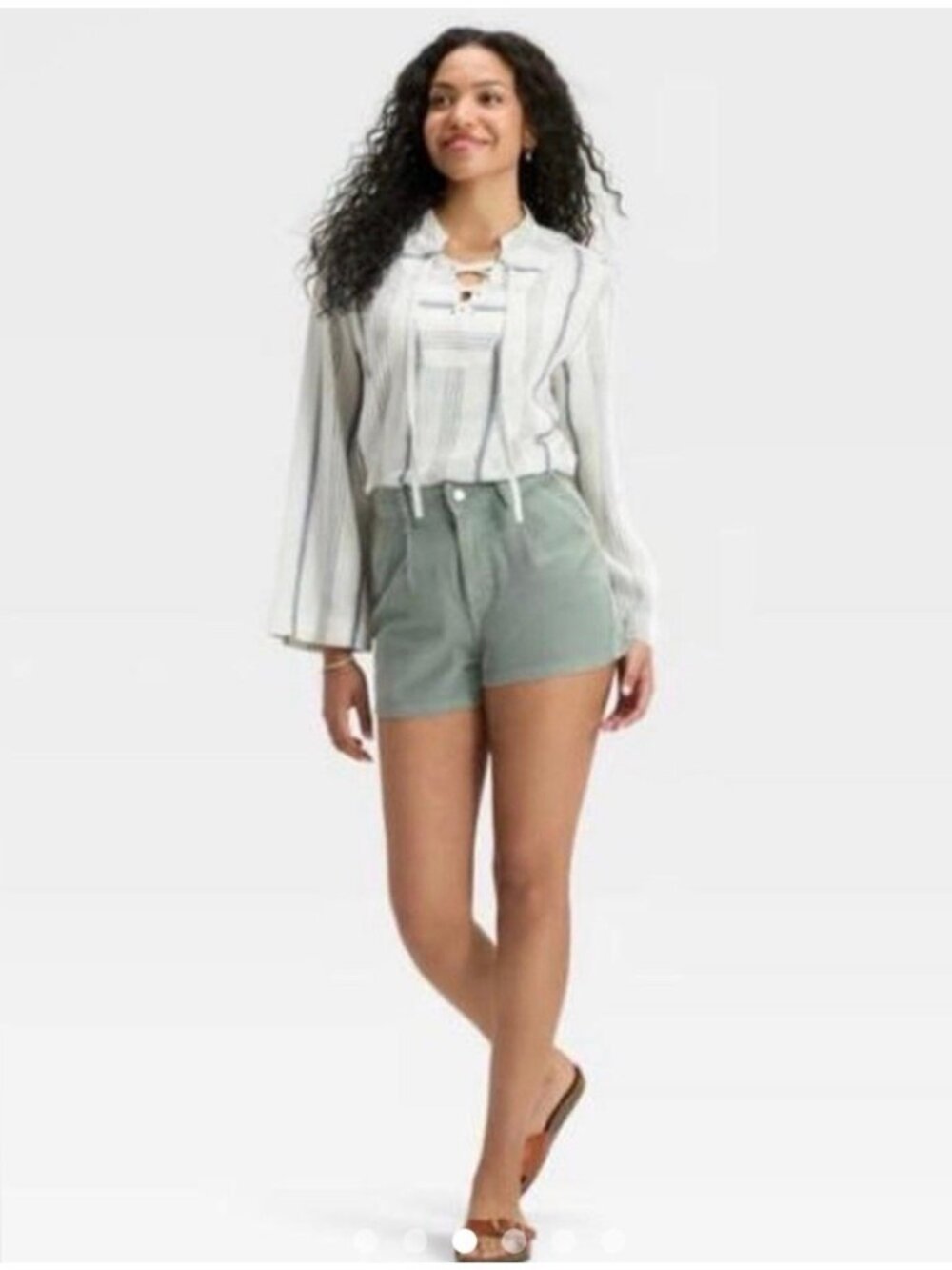 Universal Threads Women Pleated Shorts Green